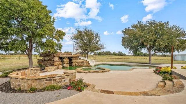 $775,000 | 9651 County Road 99 South, Vernon, TX 76384