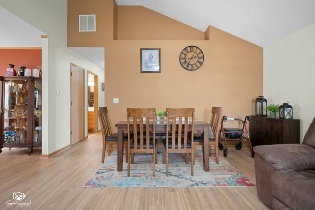 $229,000 | 107 Eastern Illinois Street, St. Anne, IL 60964