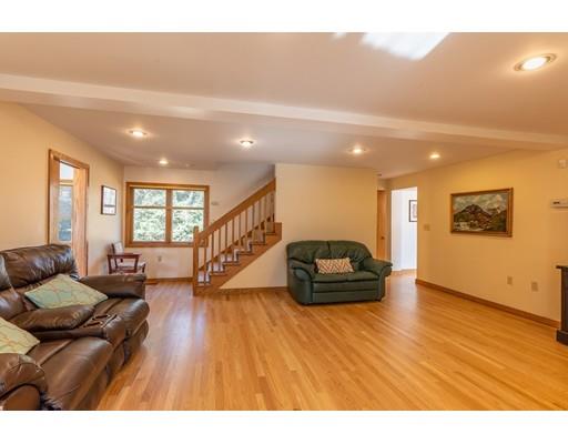 561 Reservoir Road Lunenburg, MA 01462 - Photo 15 of 30