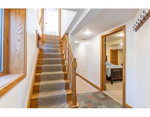 561 Reservoir Road Lunenburg, MA 01462 - Photo 23 of 30