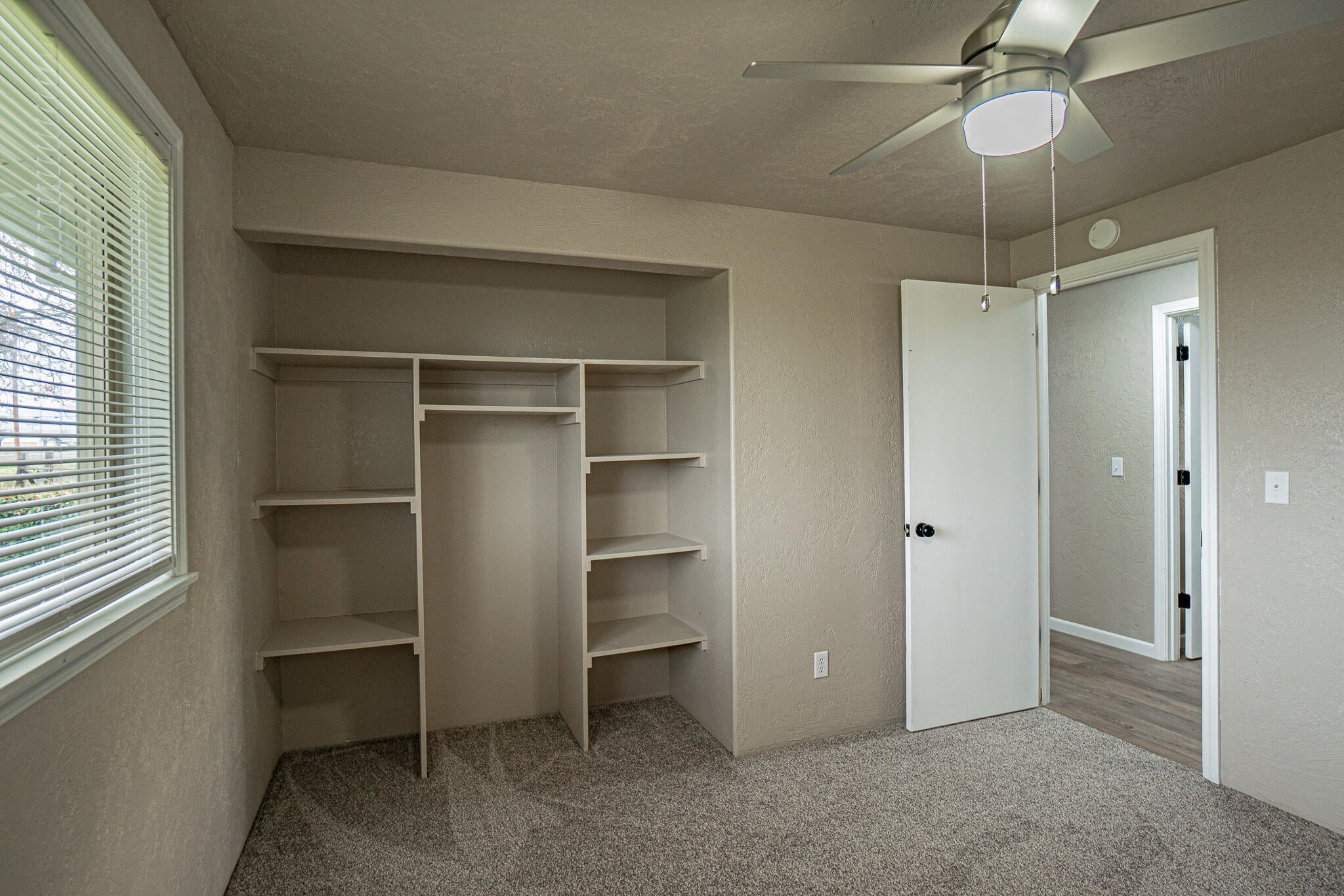 4666 Antelope Road White City, OR 97503 - Photo 11 of 31 DSC05479-HDR