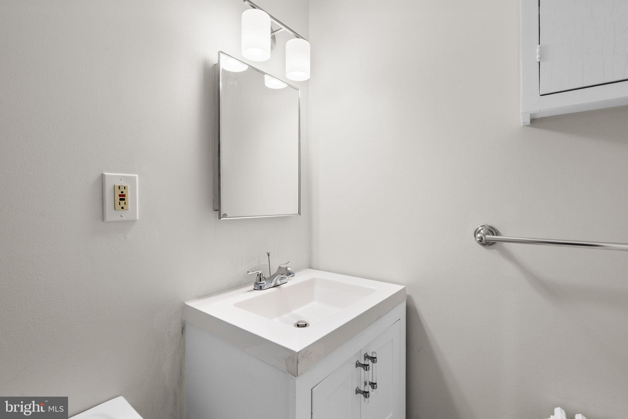 812 E Street Southeast Washington, DC 20003 - Photo 34 of 61 Bathroom Lower