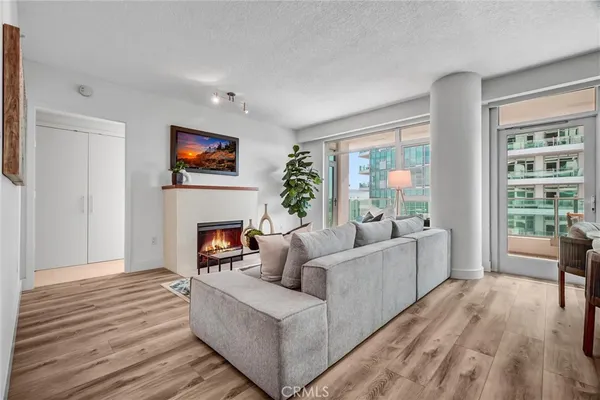 $1,025,000 | 3141 Michelson Drive, Unit 1306, Irvine, CA 92612