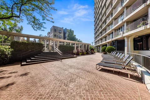 $337,500 | 1960 North Lincoln Park West, Unit 2911, Chicago, IL 60614