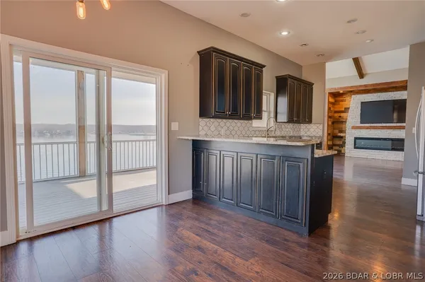 $1,099,999 | 66 Valencia Drive, Lake Ozark, MO 65049