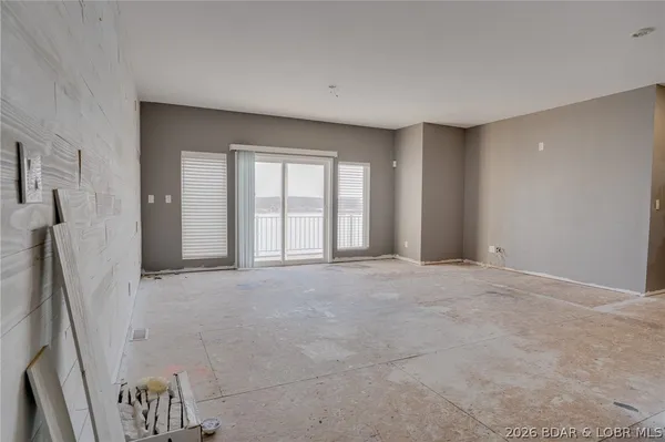 $1,099,999 | 66 Valencia Drive, Lake Ozark, MO 65049