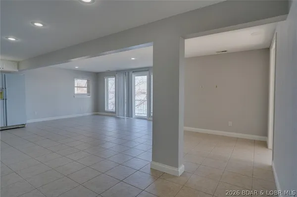 $1,099,999 | 66 Valencia Drive, Lake Ozark, MO 65049