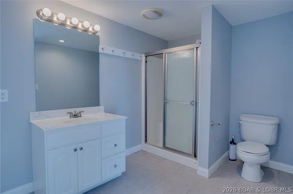 $1,099,999 | 66 Valencia Drive, Lake Ozark, MO 65049