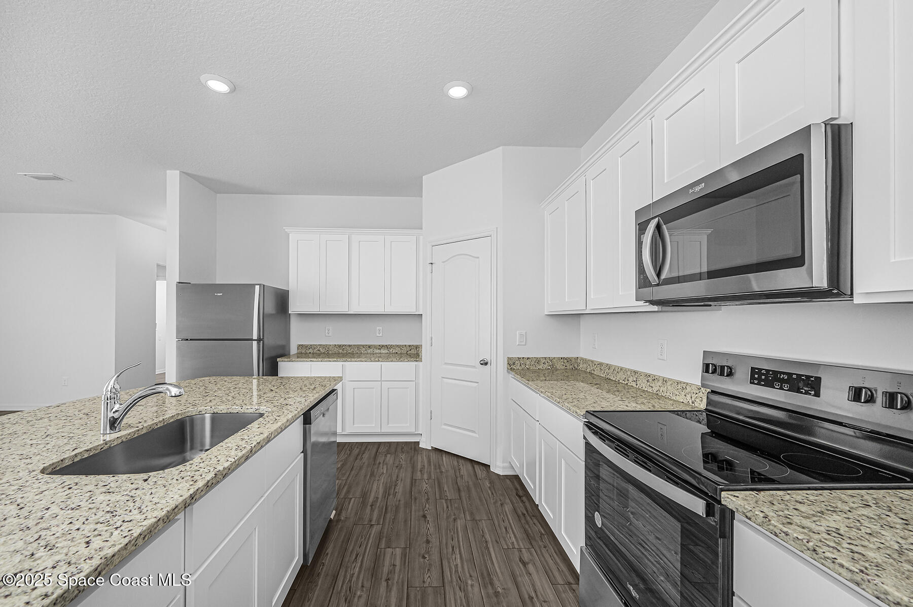 418 Haleybury Street Southwest Palm Bay, FL 32908 - Photo 9 of 18 Florida_Coral_R_009