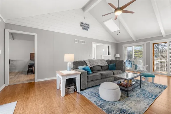 $515,000 | 57 Y St Lake, Lee's Summit, MO 64086