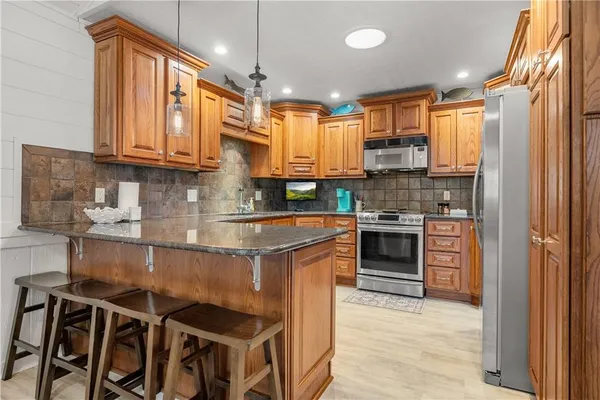 $515,000 | 57 Y St Lake, Lee's Summit, MO 64086