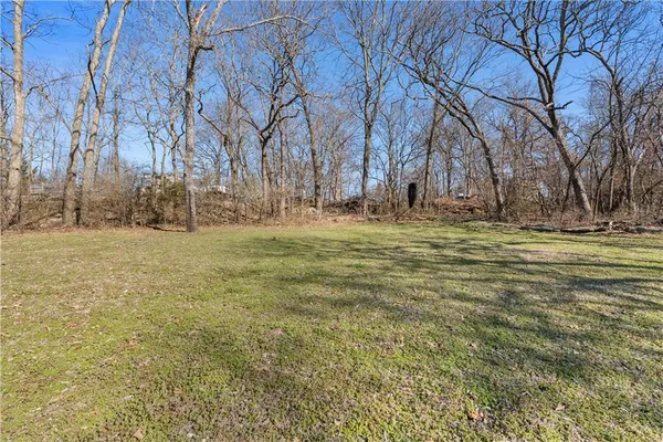 $515,000 | 57 Y St Lake, Lee's Summit, MO 64086
