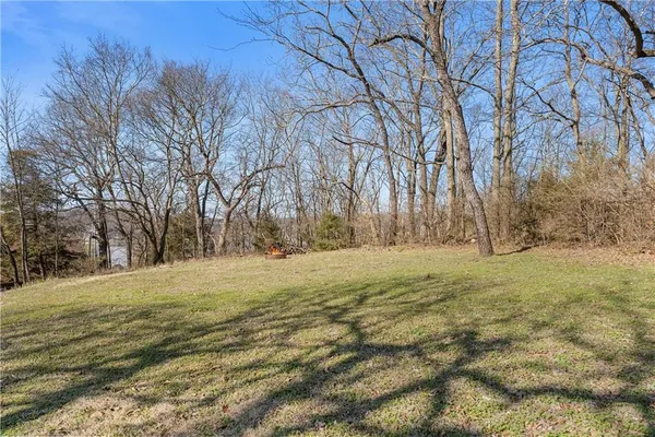 $515,000 | 57 Y St Lake, Lee's Summit, MO 64086