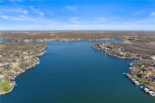 $515,000 | 57 Y St Lake, Lee's Summit, MO 64086