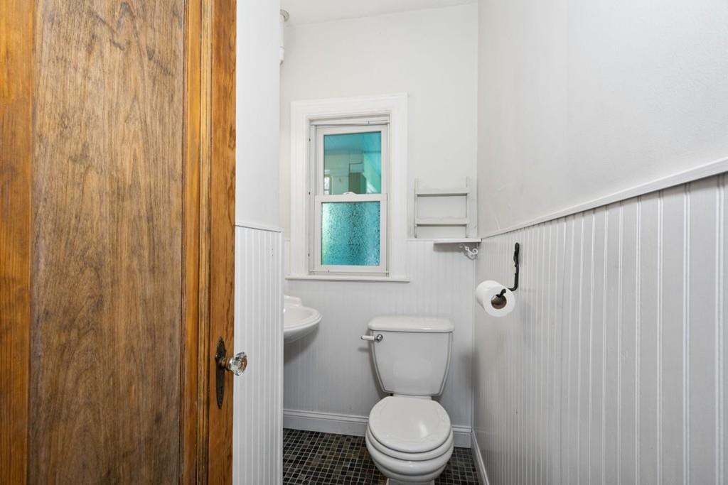 20 Dellwood Road Worcester, MA 01602 - Photo 19 of 39