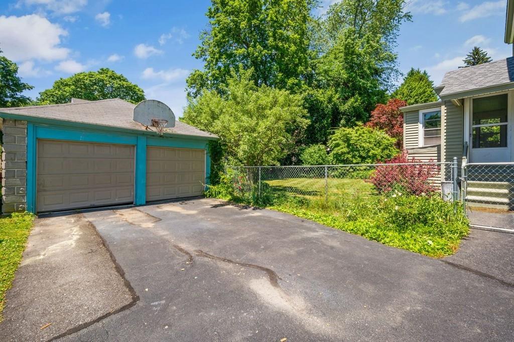 20 Dellwood Road Worcester, MA 01602 - Photo 32 of 39