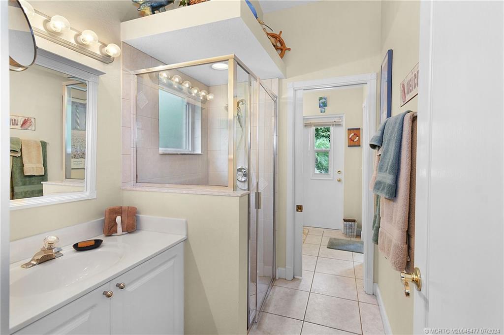 4 Banyan Road Sewall's Point, FL 34996 - Photo 33 of 37 Gallery Image 33