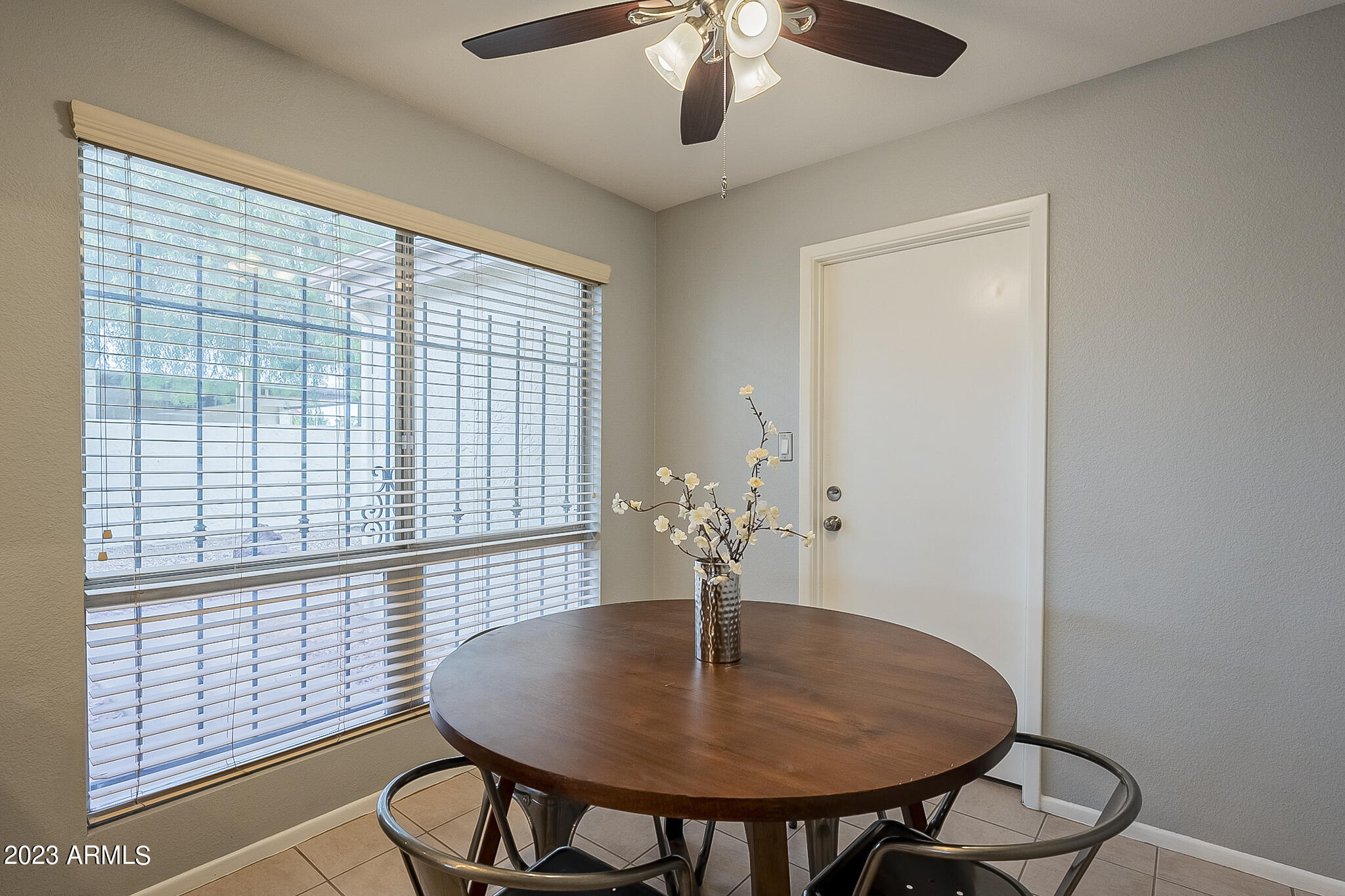 2931 West Lamar Road Phoenix, AZ 85017 - Photo 17 of 34 Breakfast Nook