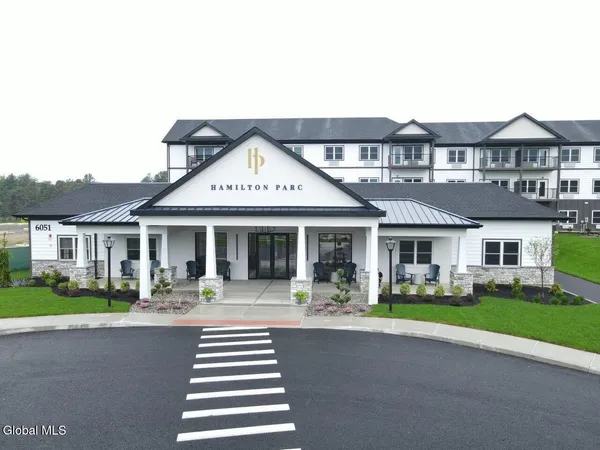 $2,875 | 6051 State Farm Road, Unit 118, Guilderland, NY 12084