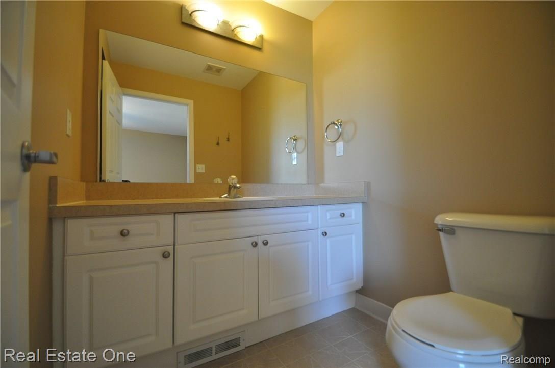 3395 Tremonte Circle, Unit 203 Rochester, MI 48306 - Photo 11 of 25 13.JPG