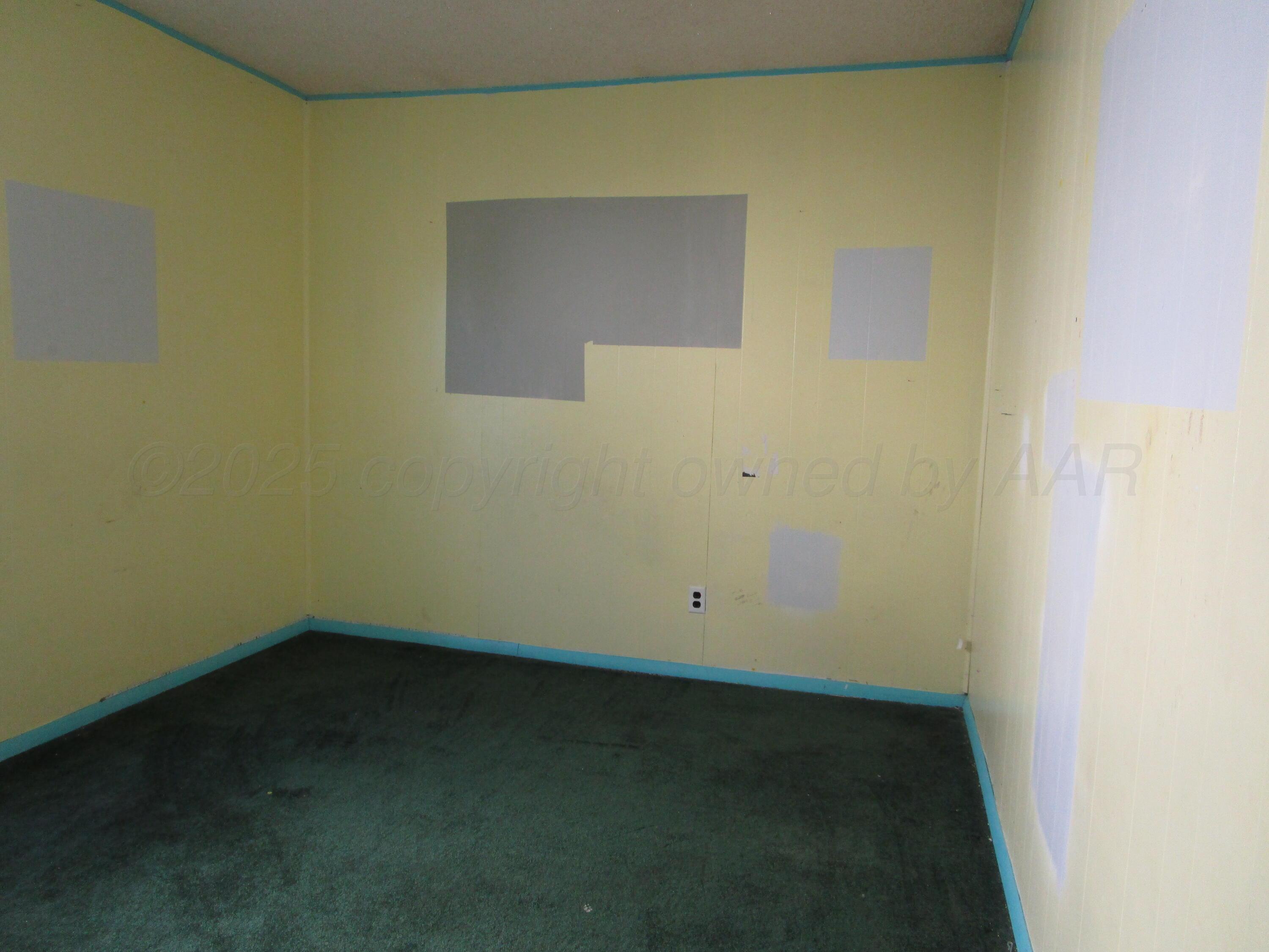 207 Chaparral Street Borger, TX 79007 - Photo 13 of 24 Master Bedroom