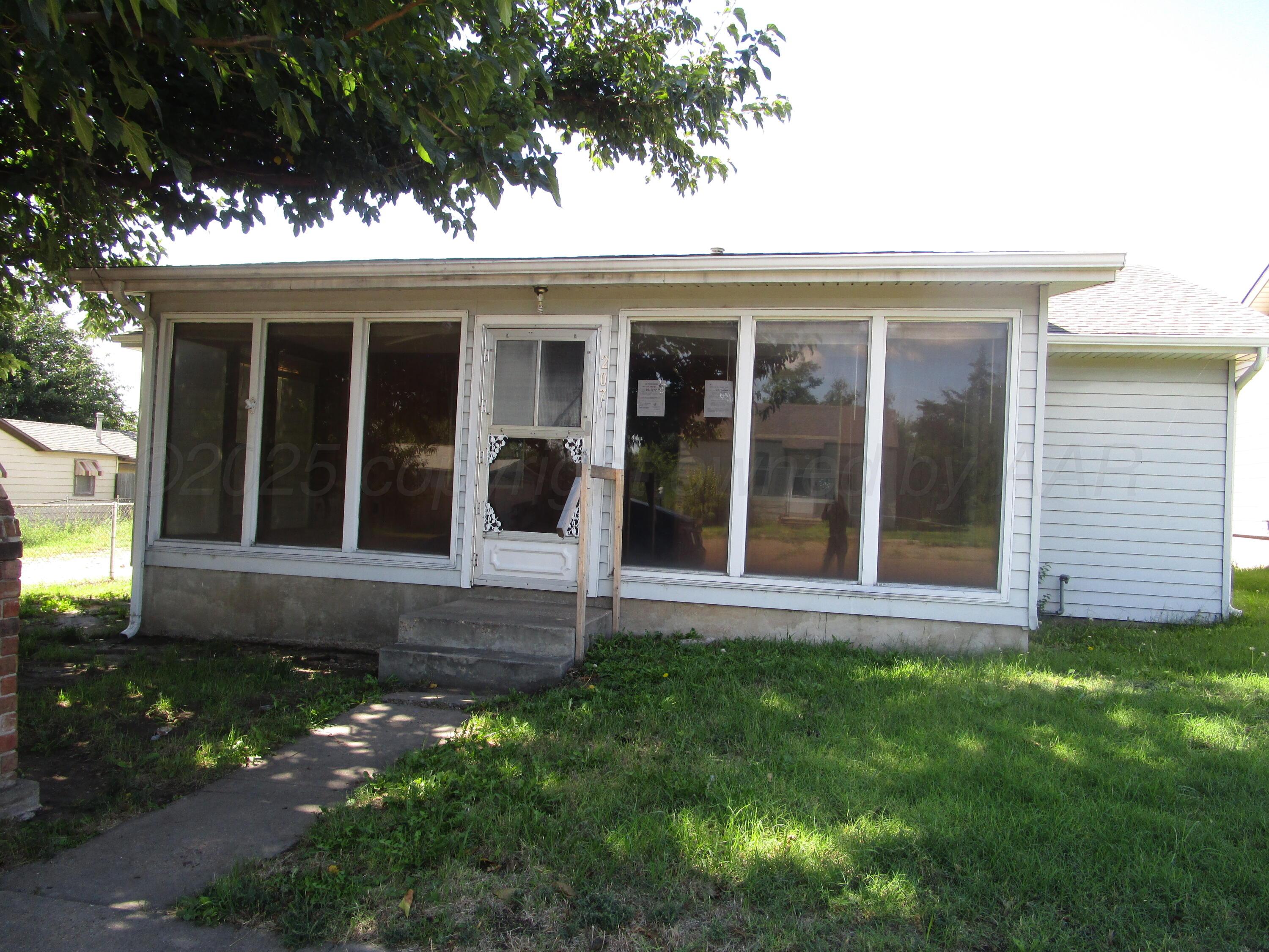 207 Chaparral Street Borger, TX 79007 - Photo 19 of 24 Front v2