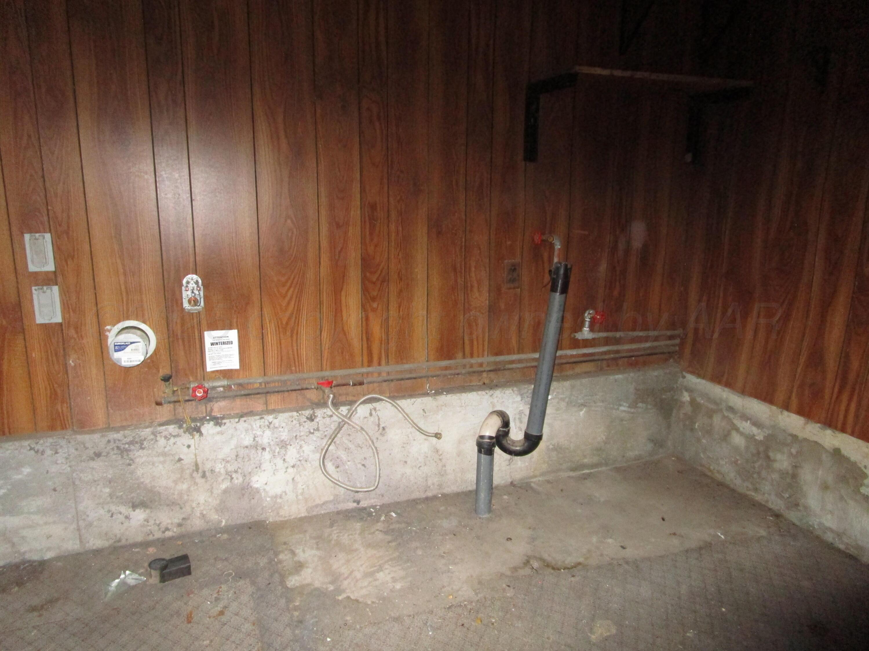 207 Chaparral Street Borger, TX 79007 - Photo 20 of 24 Utility in Garage