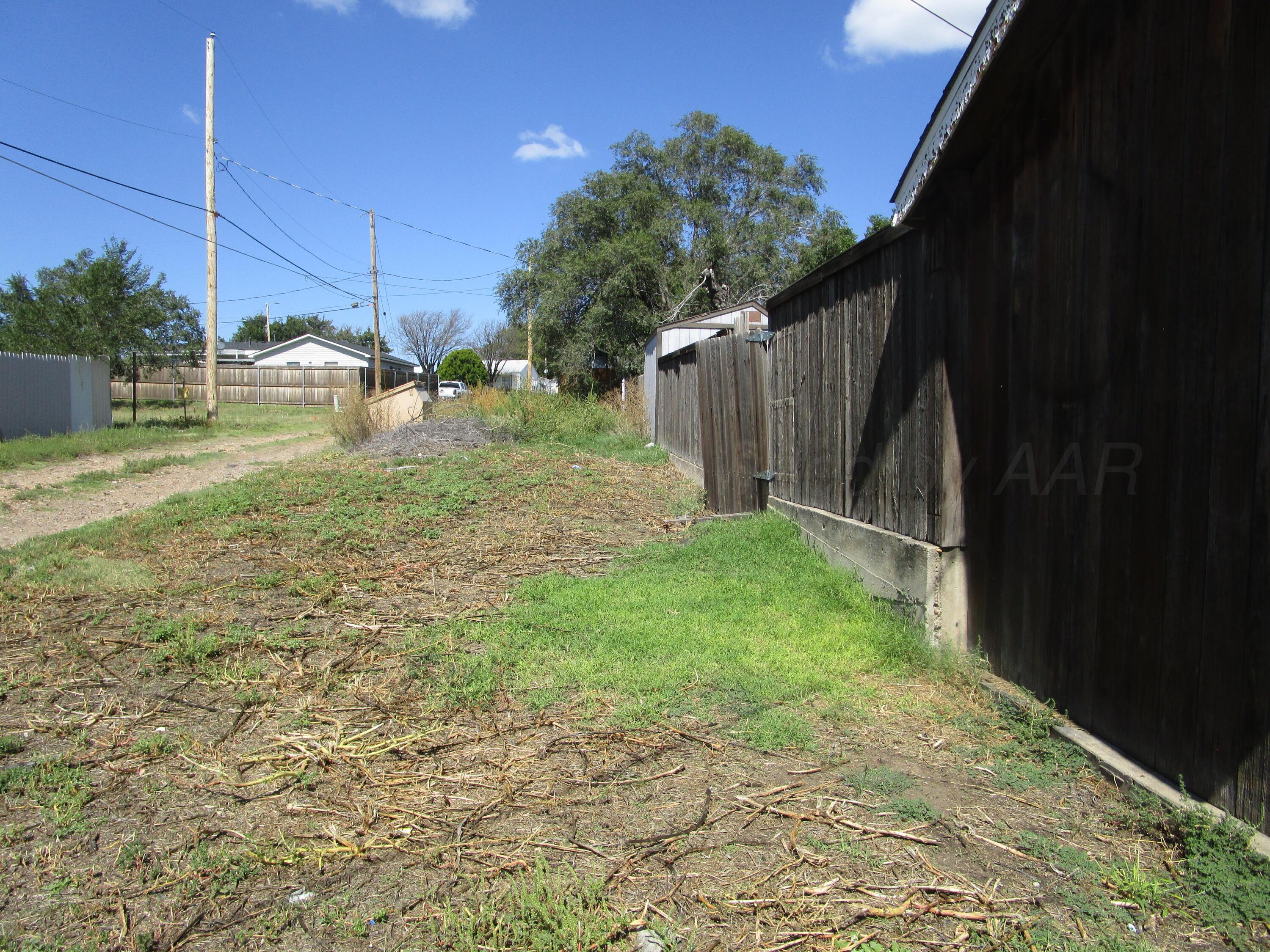 207 Chaparral Street Borger, TX 79007 - Photo 24 of 24 Alley