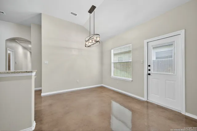 $1,250 | 139 Joanne Cove, New Braunfels, TX 78130