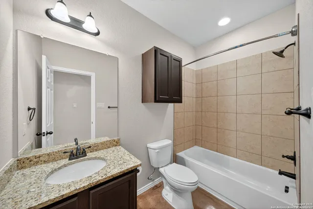 $1,250 | 139 Joanne Cove, New Braunfels, TX 78130