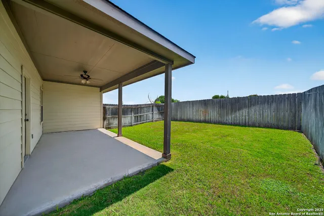$1,250 | 139 Joanne Cove, New Braunfels, TX 78130