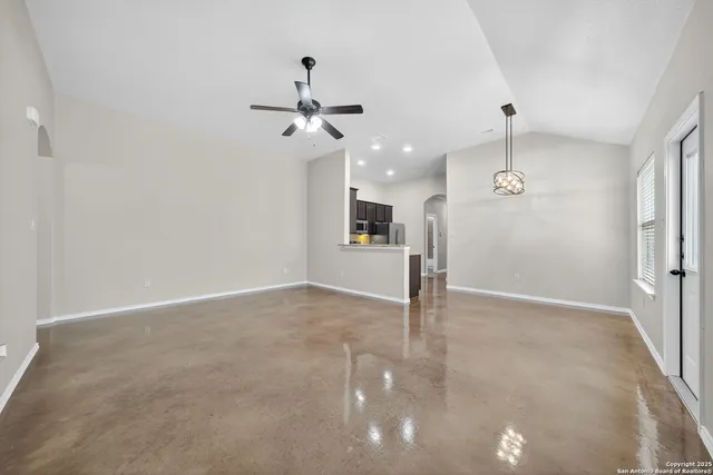 $1,250 | 139 Joanne Cove, New Braunfels, TX 78130