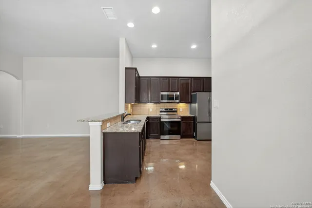 $1,250 | 139 Joanne Cove, New Braunfels, TX 78130