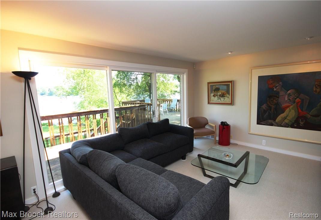 6290 Commerce Road West Bloomfield, MI 48324 - Photo 19 of 51 Fabulous view from your living room couch
