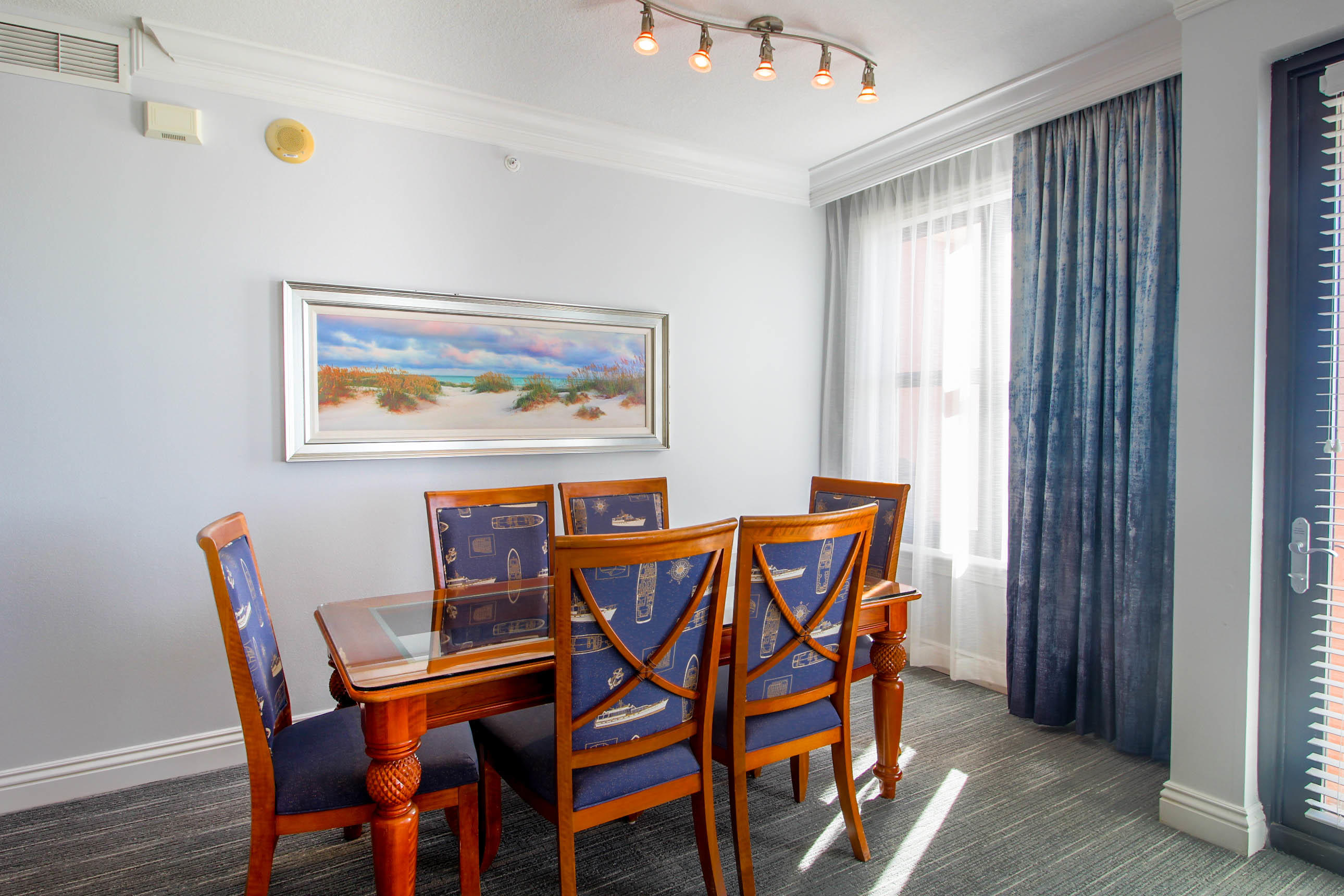 10 Harbor Boulevard, Unit E305E Destin, FL 32541 - Photo 4 of 33 a dining room with furniture and window