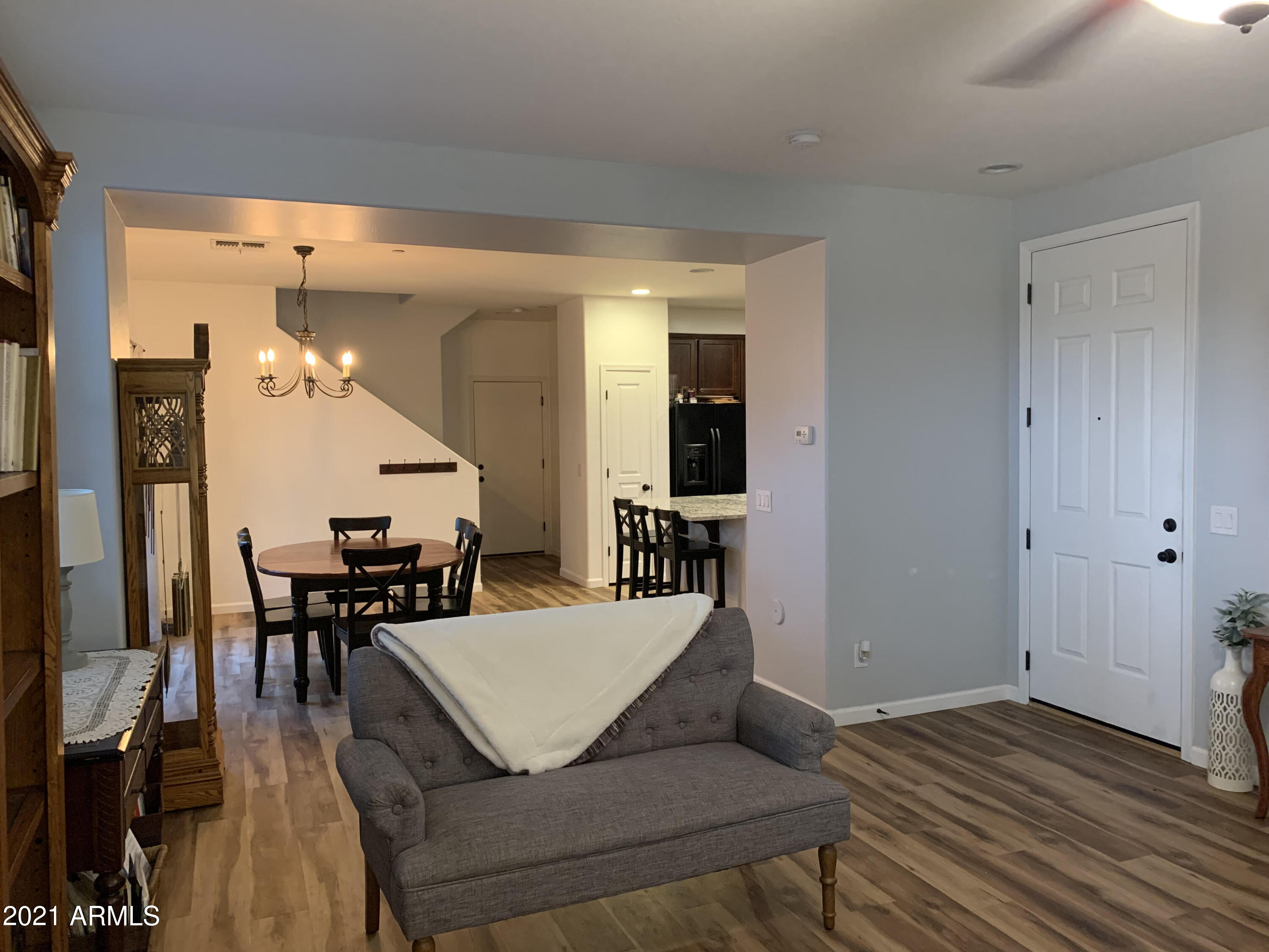 3917 South Rim Road Gilbert, AZ 85297 - Photo 10 of 12 Great Room