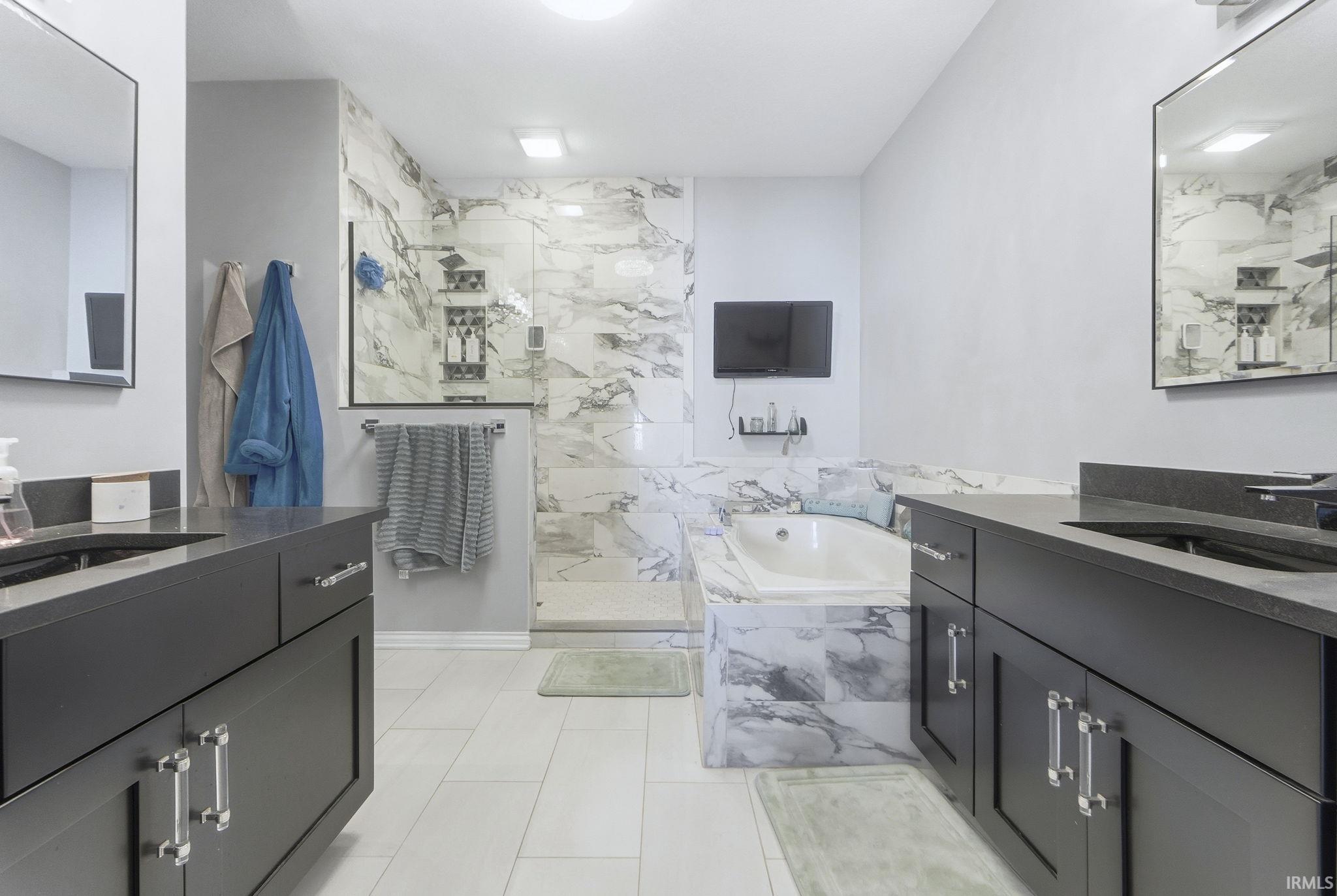 1123 State Road 8 Auburn, IN 46706 - Photo 15 of 36