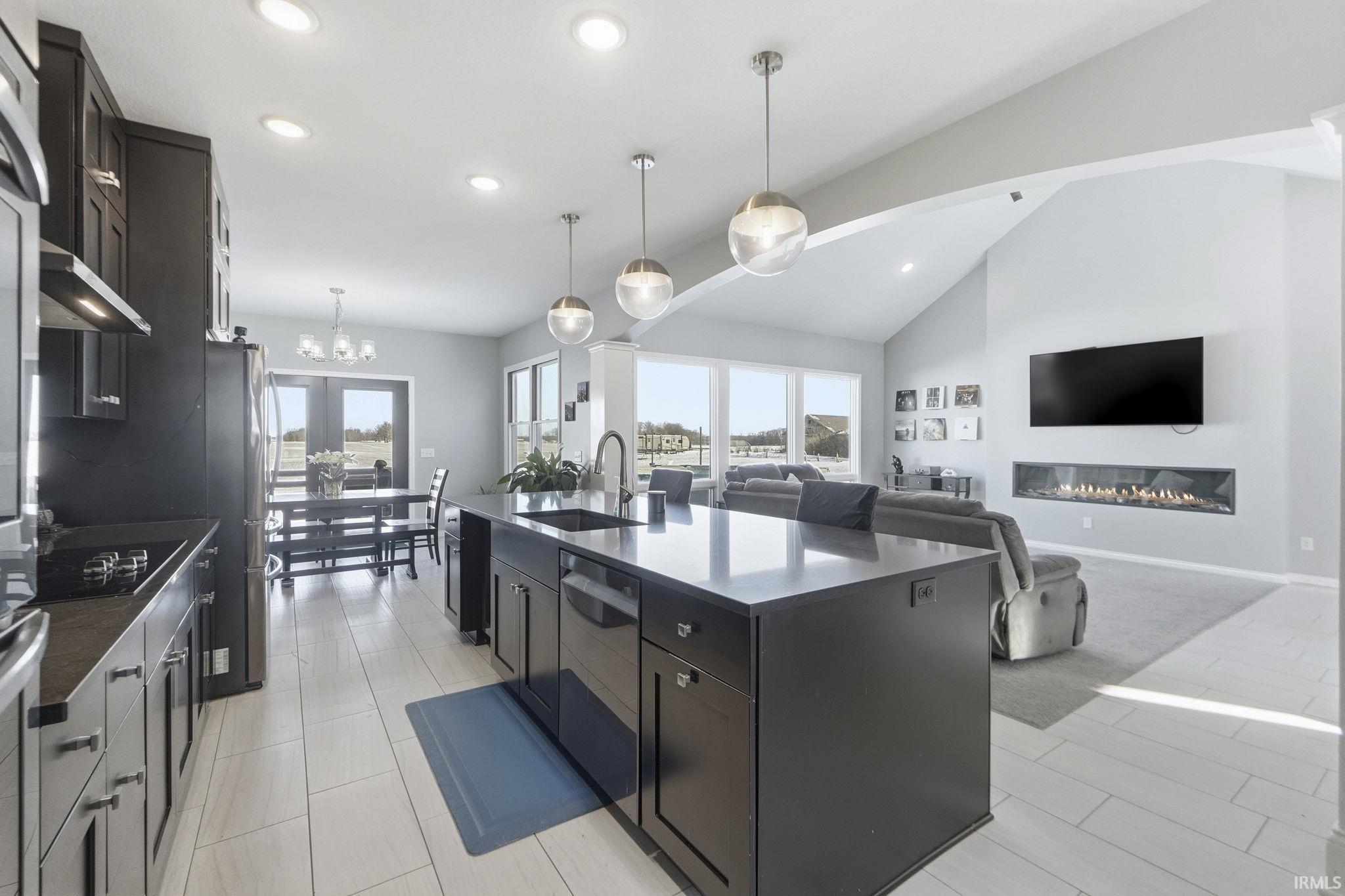 1123 State Road 8 Auburn, IN 46706 - Photo 7 of 36