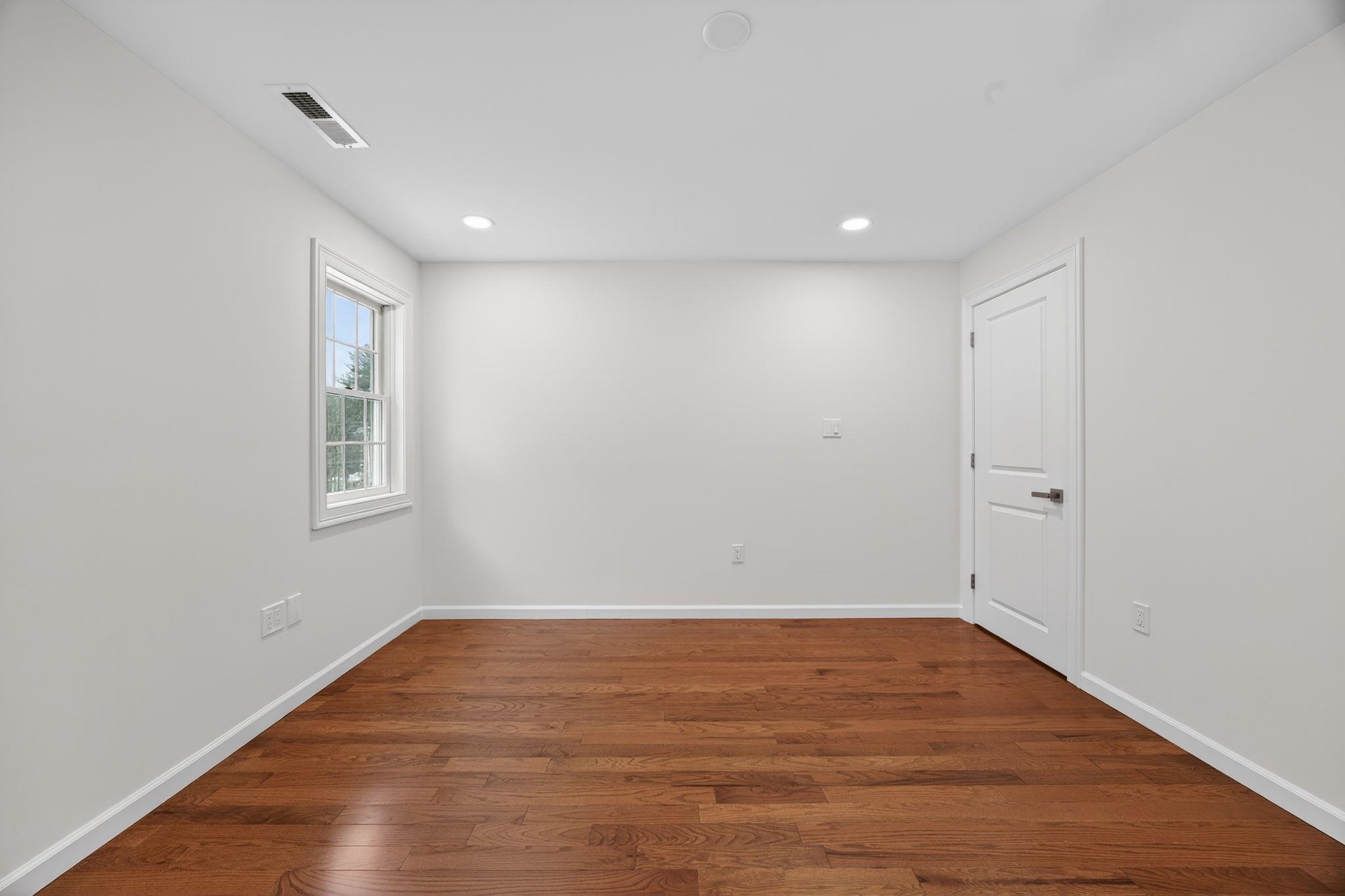 166 Londonderry Road Windham, NH 03087 - Photo 23 of 32