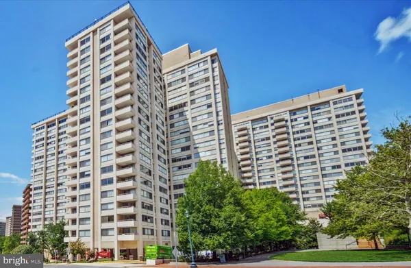 $2,750 | 4515 Willard Avenue, Unit 906S, Chevy Chase, MD 20815