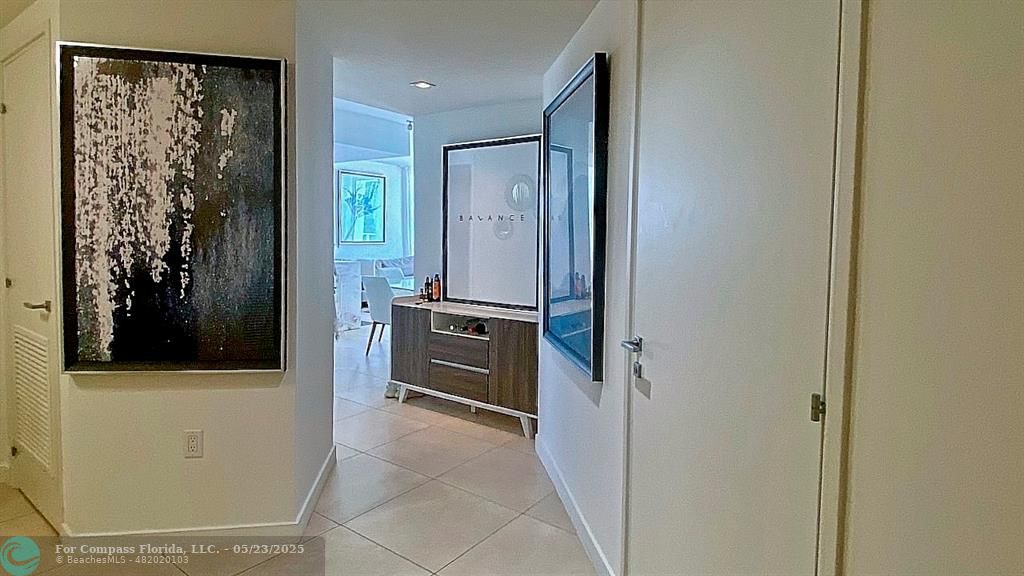 401 North Birch Road, Unit 415 Fort Lauderdale, FL 33304 - Photo 18 of 33