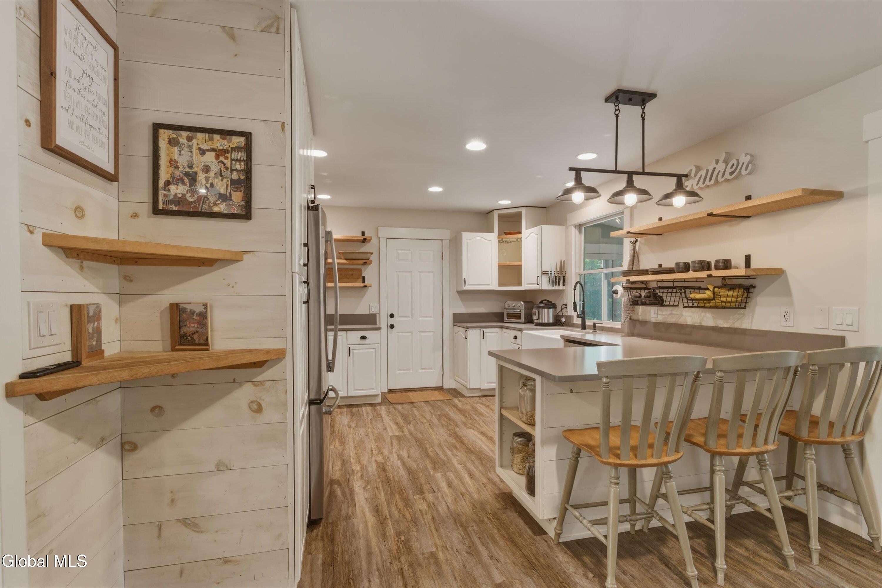 704 Tanner Road Clifton Park, NY 12065 - Photo 13 of 40 11
