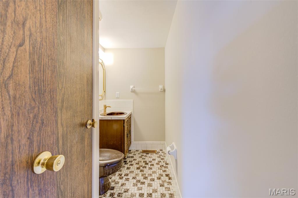 3901 Rue De Renard Florissant, MO 63034 - Photo 17 of 44