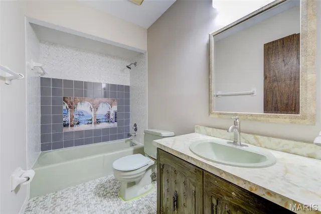 $259,000 | 3901 Rue De Renard, Florissant, MO 63034