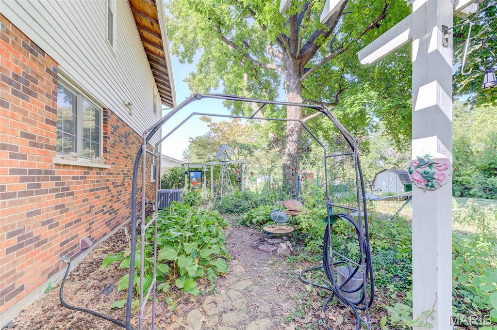 3901 Rue De Renard Florissant, MO 63034 - Photo 41 of 44