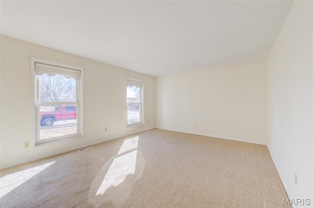 3901 Rue De Renard Florissant, MO 63034 - Photo 9 of 44