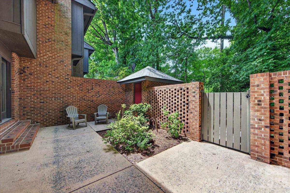 5803 Sharon Road, Unit K Charlotte, NC 28210 - Photo 28 of 35