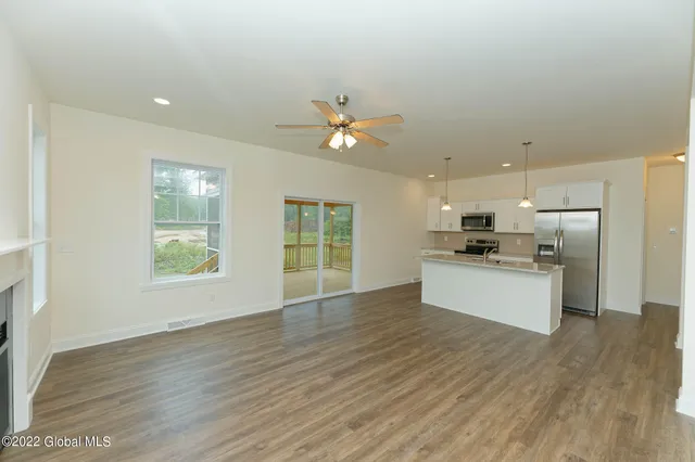 $699,980 | 7 Balsam Court, Ballston, NY 12019