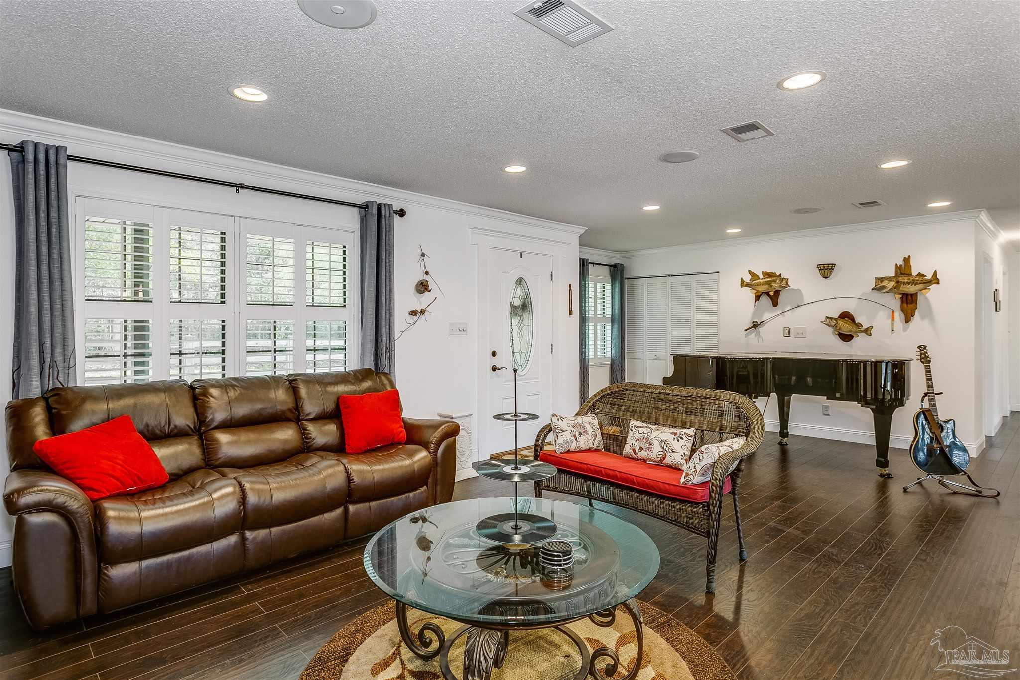6712 Helms Road Pensacola, FL 32526 - Photo 16 of 48 Gallery Image 16