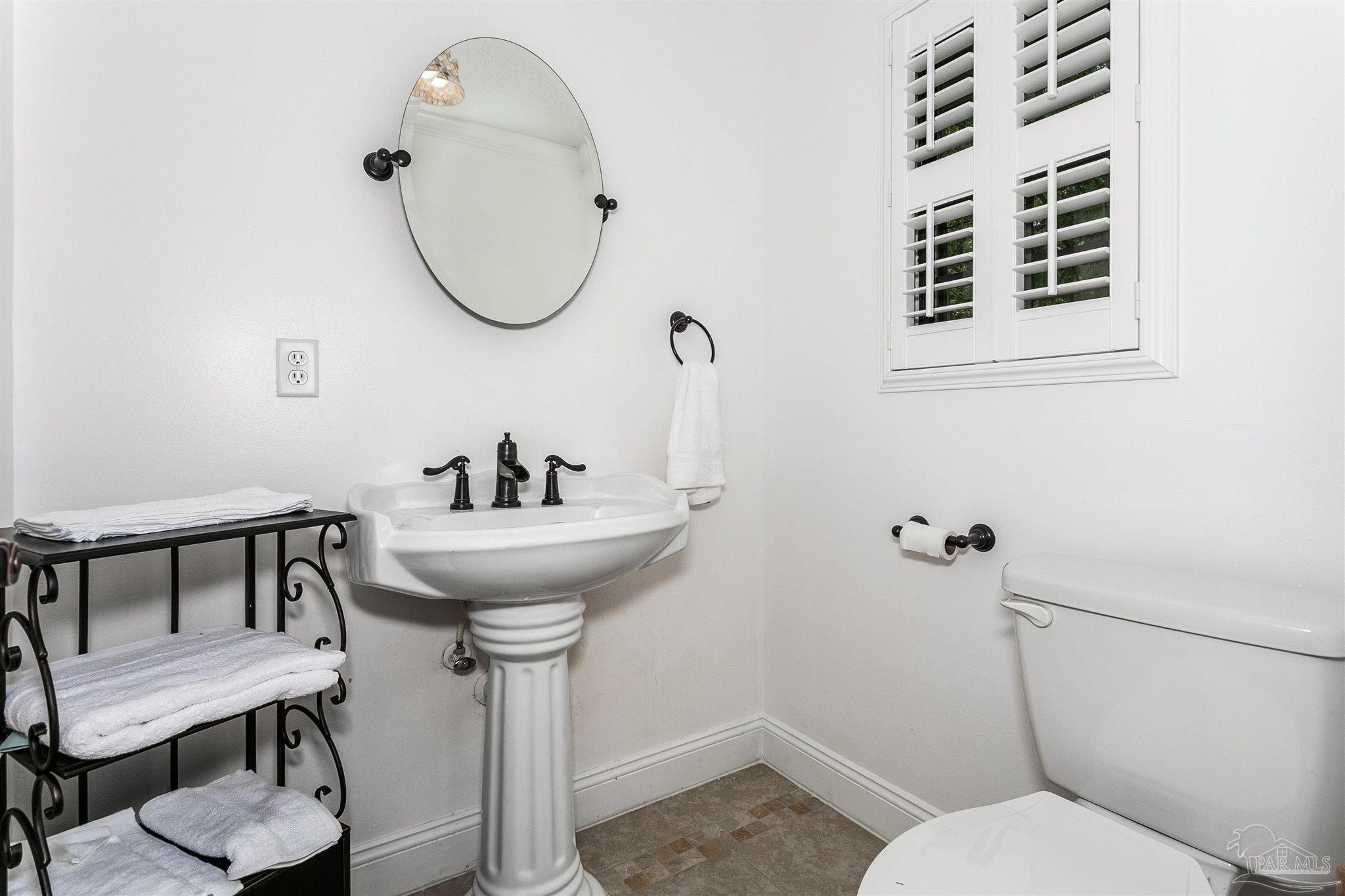 6712 Helms Road Pensacola, FL 32526 - Photo 26 of 48 Gallery Image 26